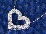 K18WGオープンハートダイヤモンドペンダントネックレス 0.50ct