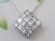 K18WGプリンセスカットダイヤモンドネックレス(0.65ct)